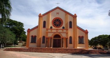 Centenário do Sul: O lugar que padres são crucificados como Jesus Cristo