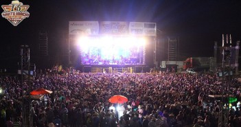 Gusttavo lima arrasta multidão ao primeiro dia de rodeio em Santo Inácio