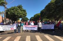 Em dia de greve geral, populares fazem manifestação em Centenário do Sul