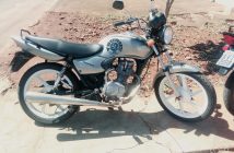 Moto estacionada em frente a colégio é furtada em Centenário do Sul