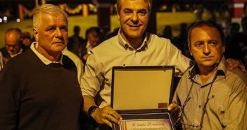 Dias antes de serem alvos do Gaeco, Beto Richa foi homenageado em Alvorada do Sul