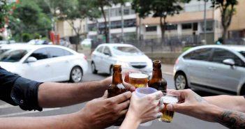 Tribunal de Justiça do Paraná declara legal lei que proíbe beber na rua após 22h em Londrina