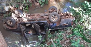 Veículo cai de ponte e condutor morre em Arapongas