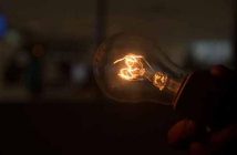 Novos aumentos na conta de luz dos paranaenses são autorizados pela Aneel