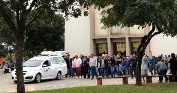 Nossa Senhora das Graças se despede da professora Maria Helena