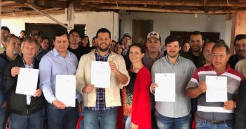 Famílias dos assentamentos de Santo Inácio e Cafeara terão os imóveis regularizados
