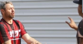 Torcedor do Athletico-PR perde a mão ao soltar sinalizador em embarque do time