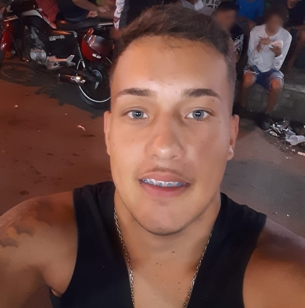 jovem é incendiado pela ex namorada no rio de janeiro afirmam familiares