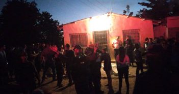 Em busca de comida,11 jovens morrem em incêndio na Venezuela