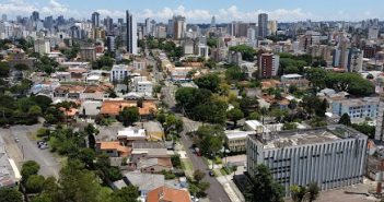 Irmãos são mortos a tiros dentro de distribuidora no Paraná