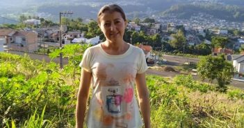 HOMEM MATA NAMORADA E JOGA CORPO AMARRADO A PEDRA DENTRO DE RIO