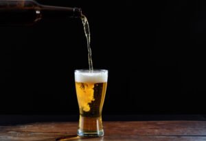 Como servir chopp em casa